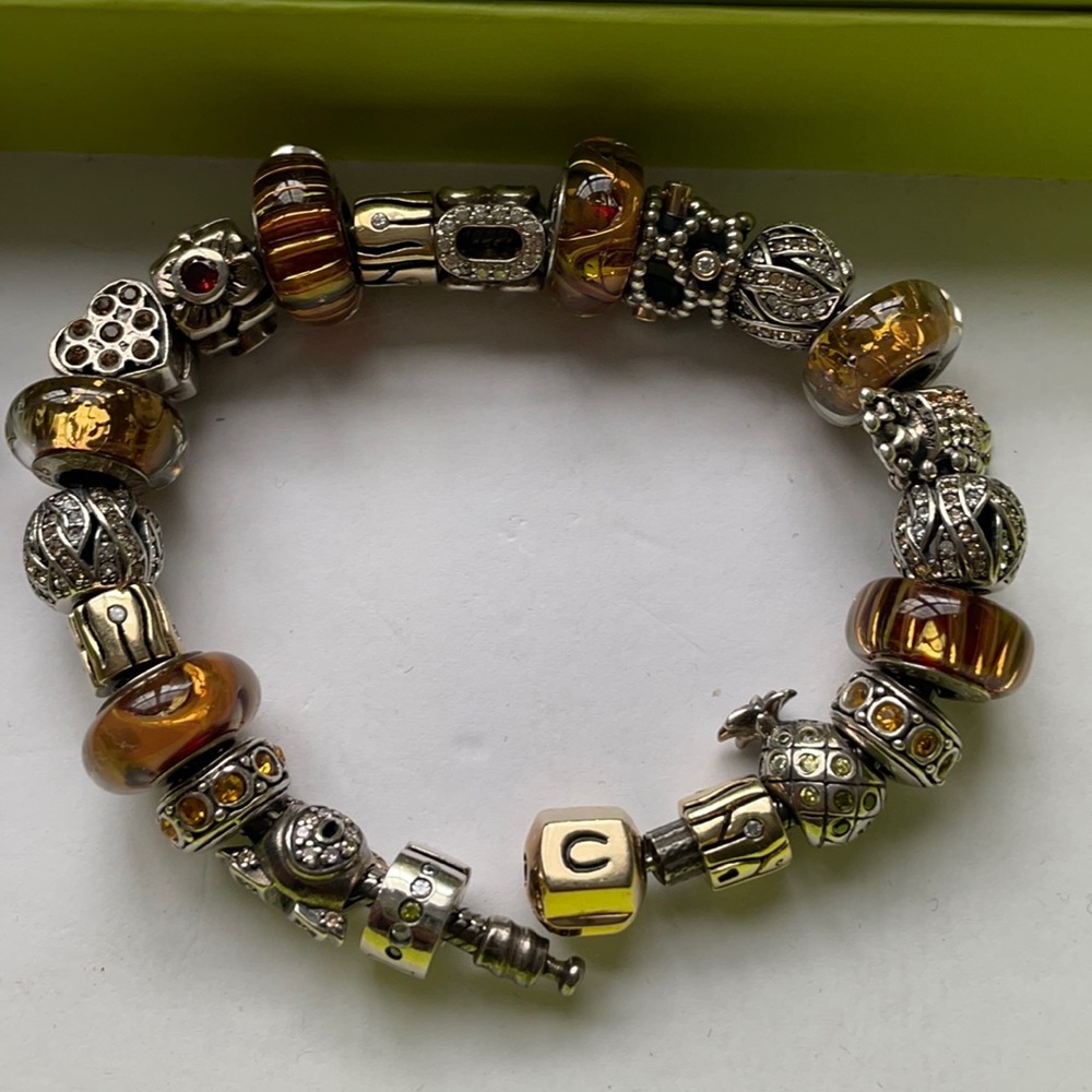 Full Chamilia bracelet